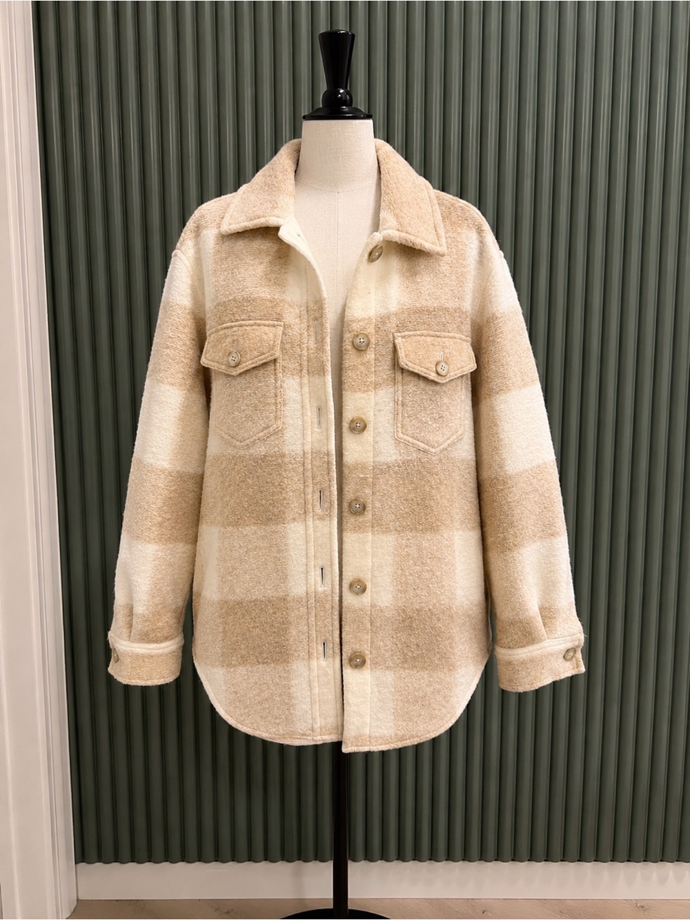 Aritzia Beige & Cream Plaid Wool-Blend Shacket